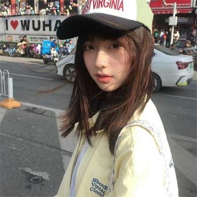 布兰卡和弹吉他的人